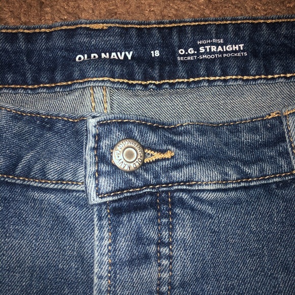 Old Navy Size 18 Shorts - Picture 3 of 6